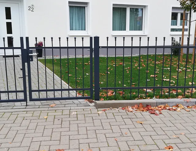Ziergitter Senkrechtstäbe mit Kugel anthrazit 