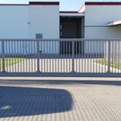 Schiebetor elektrisch grau